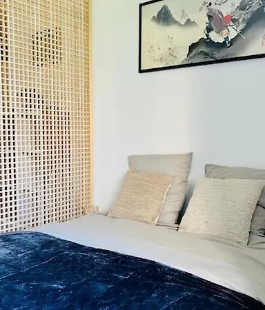 Experience Apartment *