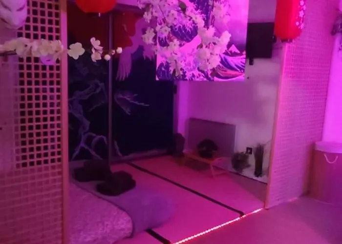 아파트 Suite Samourai - Balneo - 10 Min De La Plage Saint-Raphaël