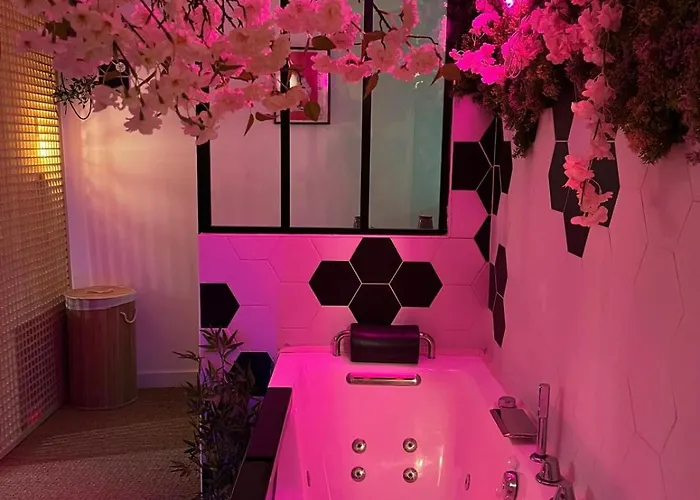 Διαμέρισμα Suite Samourai - Balneo - 10 Min De La Plage Saint-Raphaël